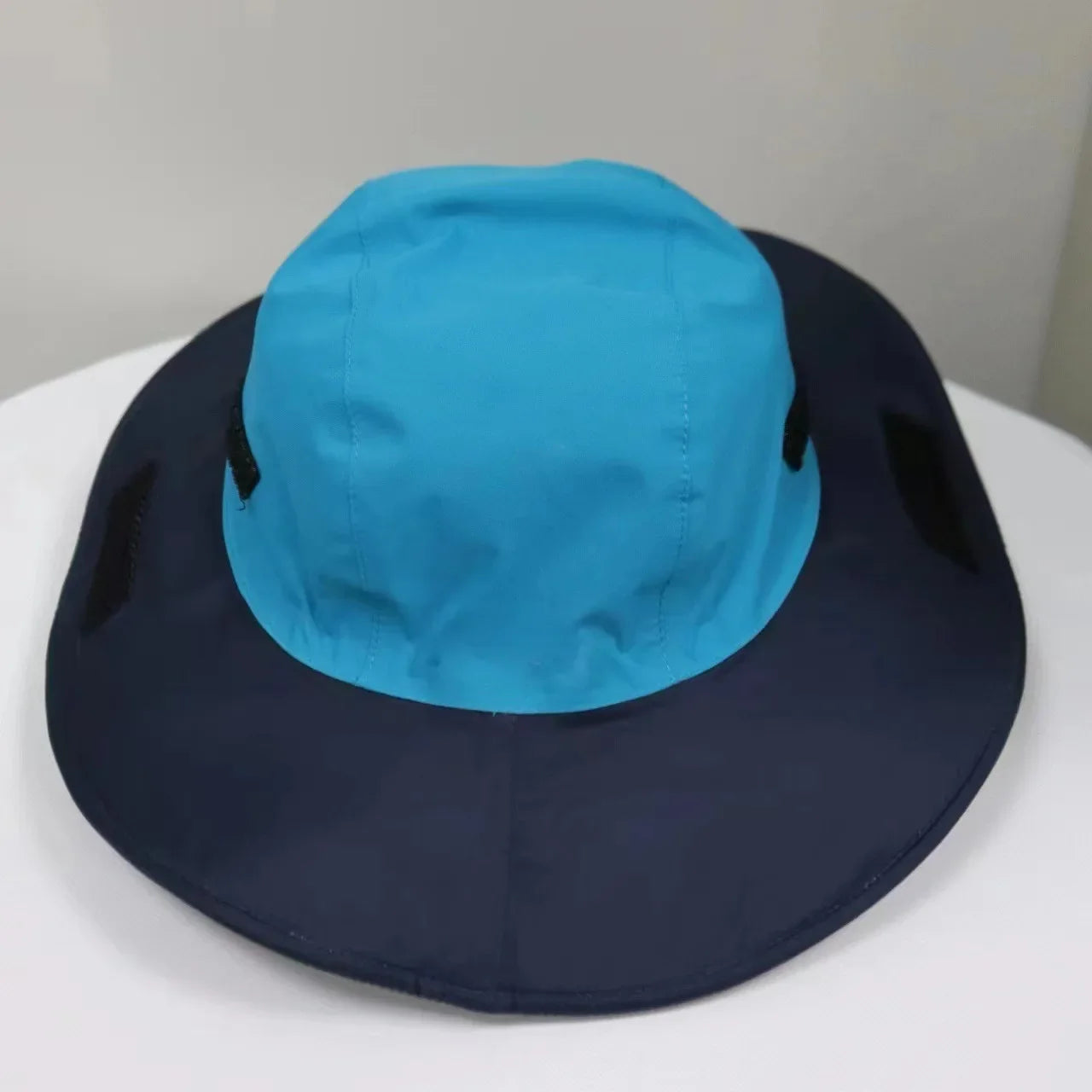 Chapeau pluie femme style intemporel