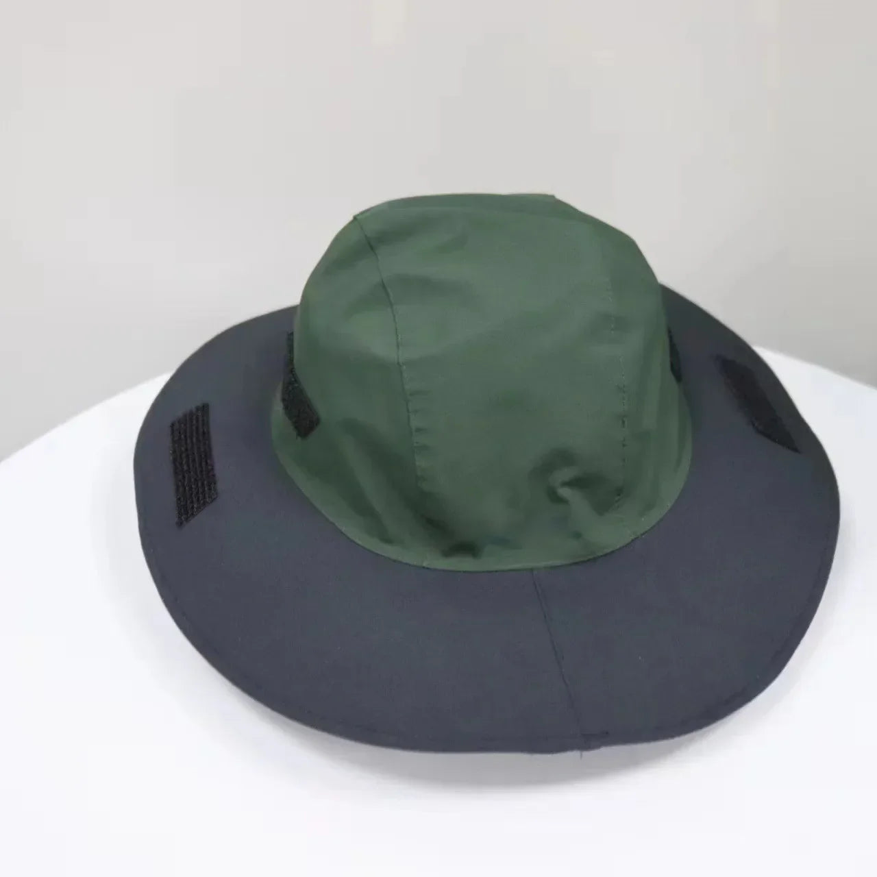 Chapeau pluie femme allure éternelle classique