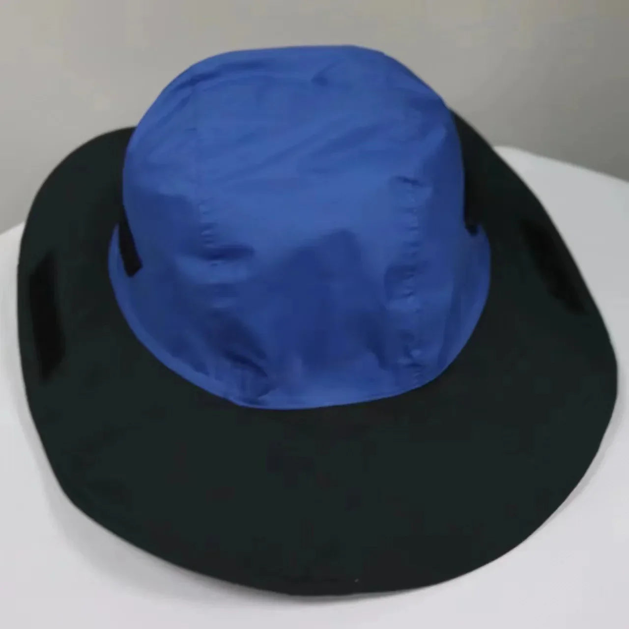 Chapeau pluie femme allure éternelle classique