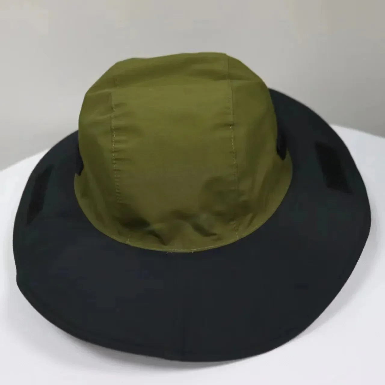 Chapeau pluie femme allure éternelle classique